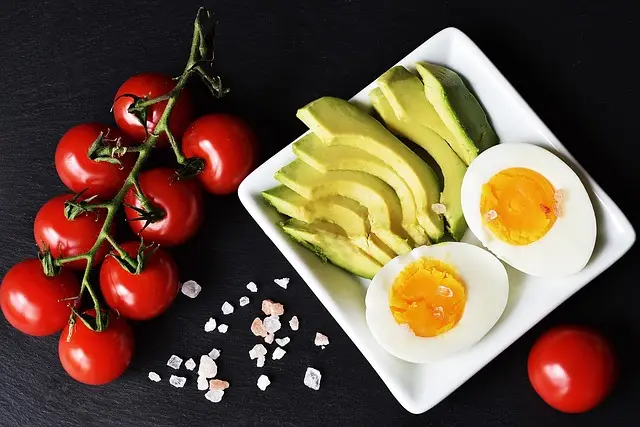 Tomaten Salz Avocado Ei by pixaby